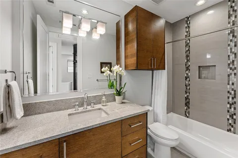 $997,500 | 917 Peden Street, Houston, TX 77006