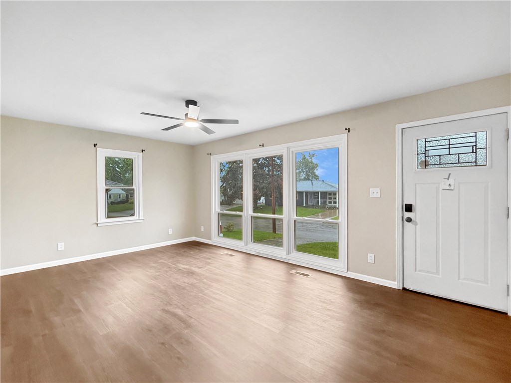 2125 Clearmont Avenue Decatur, IL 62526 - Photo 4 of 22