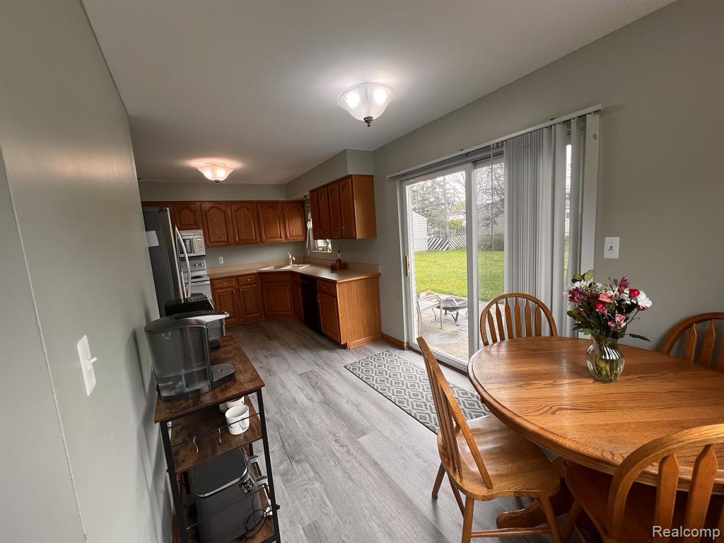 30210 Rosenbusch Drive Warren, MI 48088 - Photo 6 of 30 Gallery Image 6