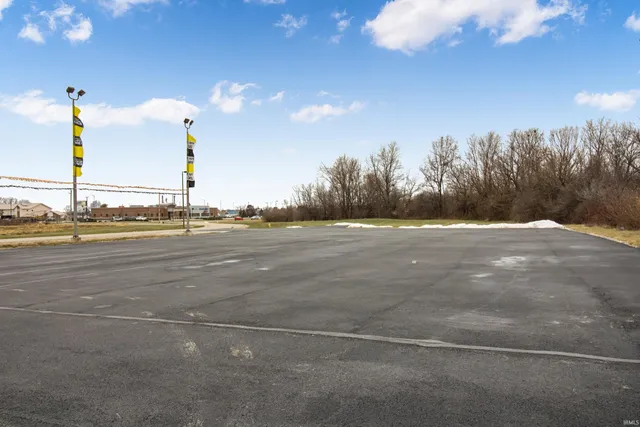 $349,900 | 395 Symmes Center Drive, Winchester, IN 47394