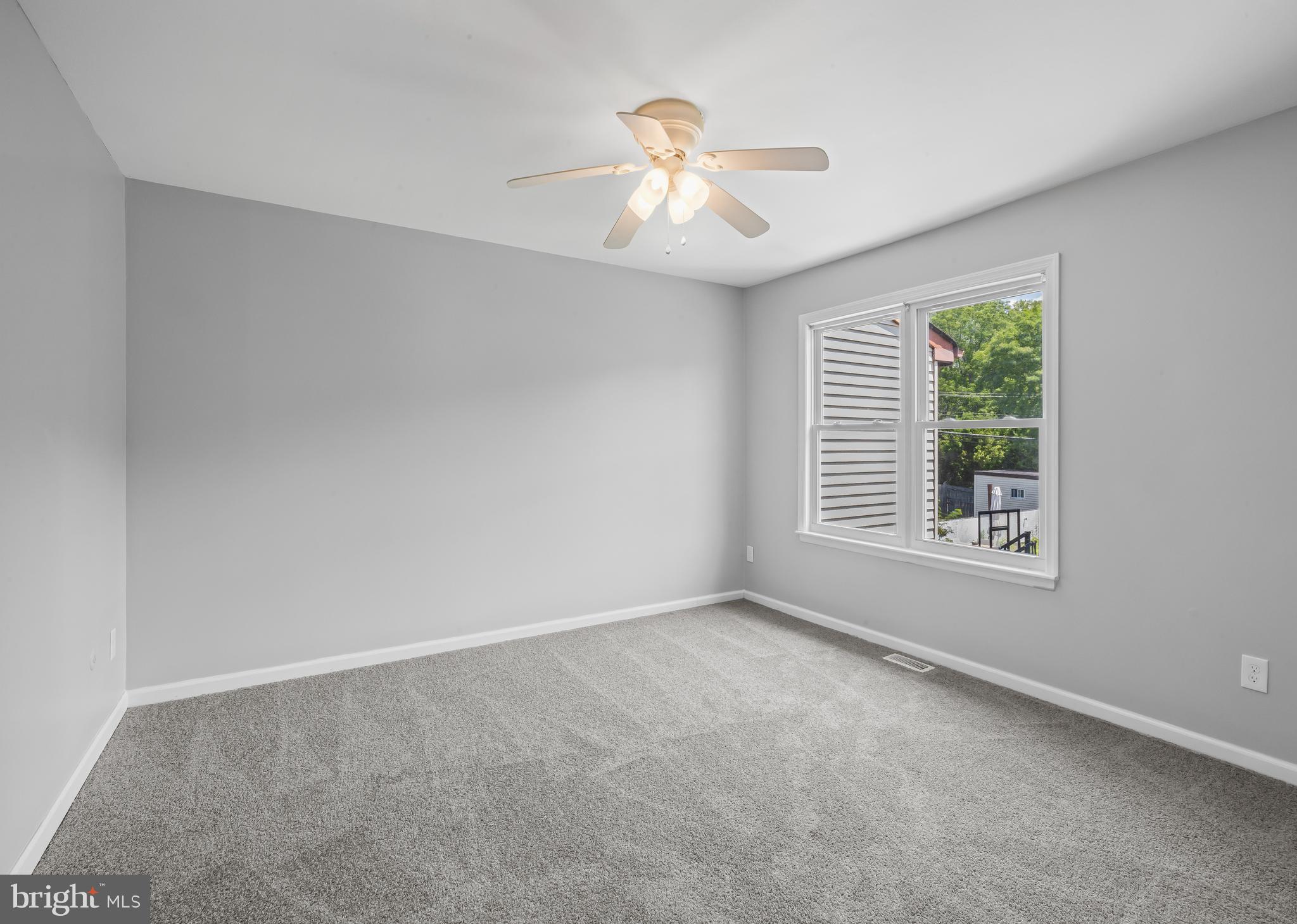 6 Heron Place Clementon, NJ 08021 - Photo 22 of 29 a view of an empty room with a window