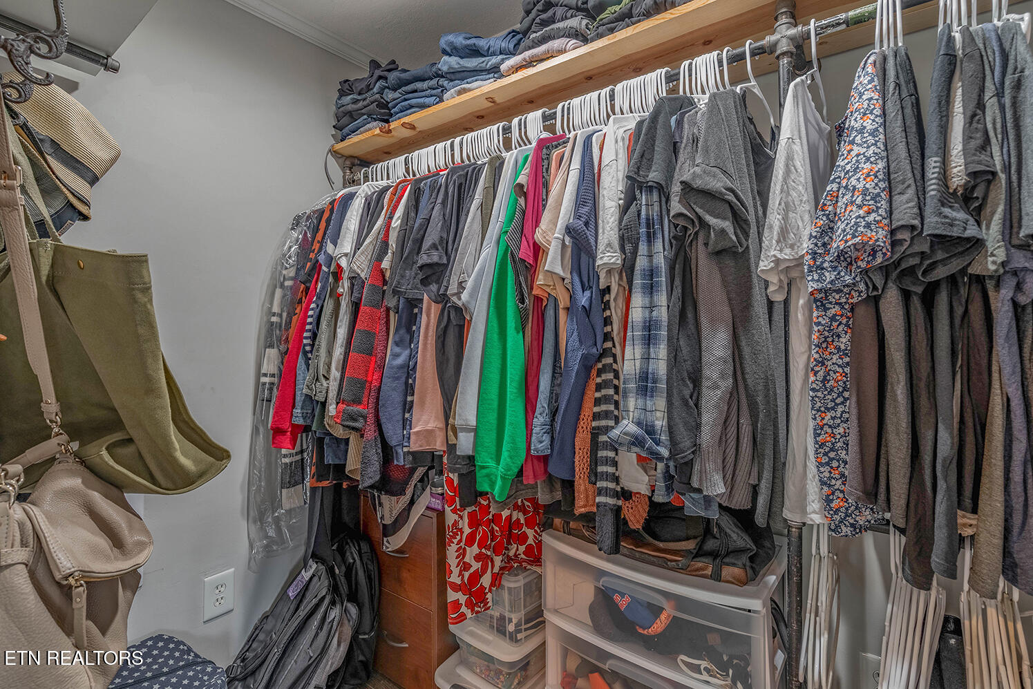 151 Gray Knob Road Kingston, TN 37763 - Photo 19 of 60 Master closet