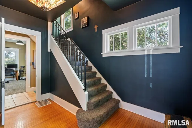 $234,900 | 101 South Stewart Street, Geneseo, IL 61254