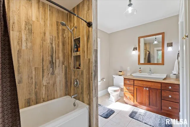 $234,900 | 101 South Stewart Street, Geneseo, IL 61254