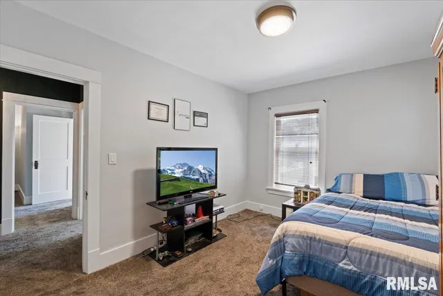 $234,900 | 101 South Stewart Street, Geneseo, IL 61254