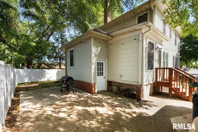 $234,900 | 101 South Stewart Street, Geneseo, IL 61254