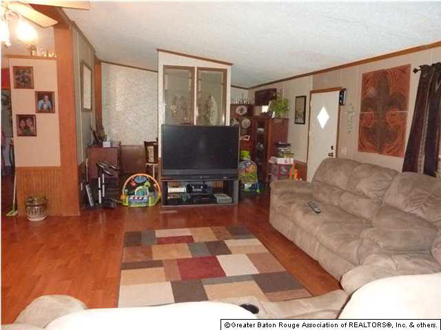 9570 Dyer Road Central, LA 70714 - Photo 7 of 16 Gallery Image 7