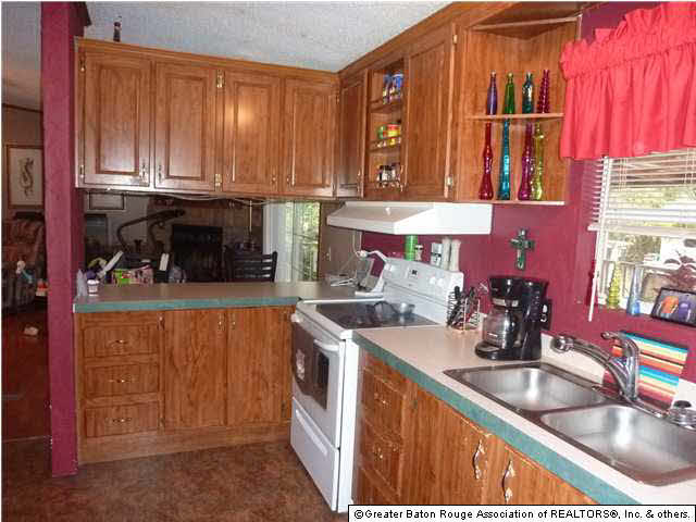 9570 Dyer Road Central, LA 70714 - Photo 9 of 16 Gallery Image 9
