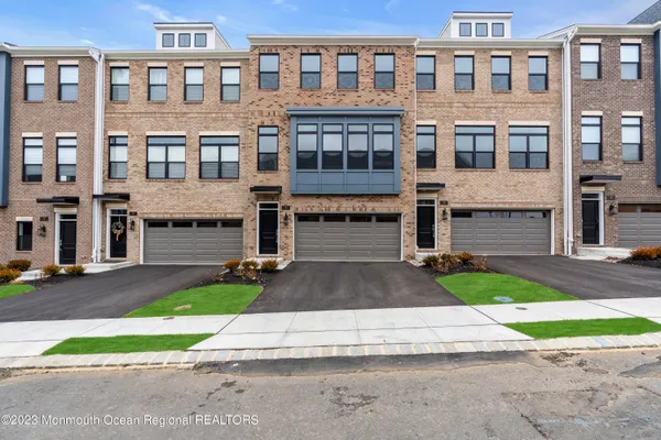 $5,850 | 5 Blaisdell Court, Unit 9, Middletown, NJ 07748