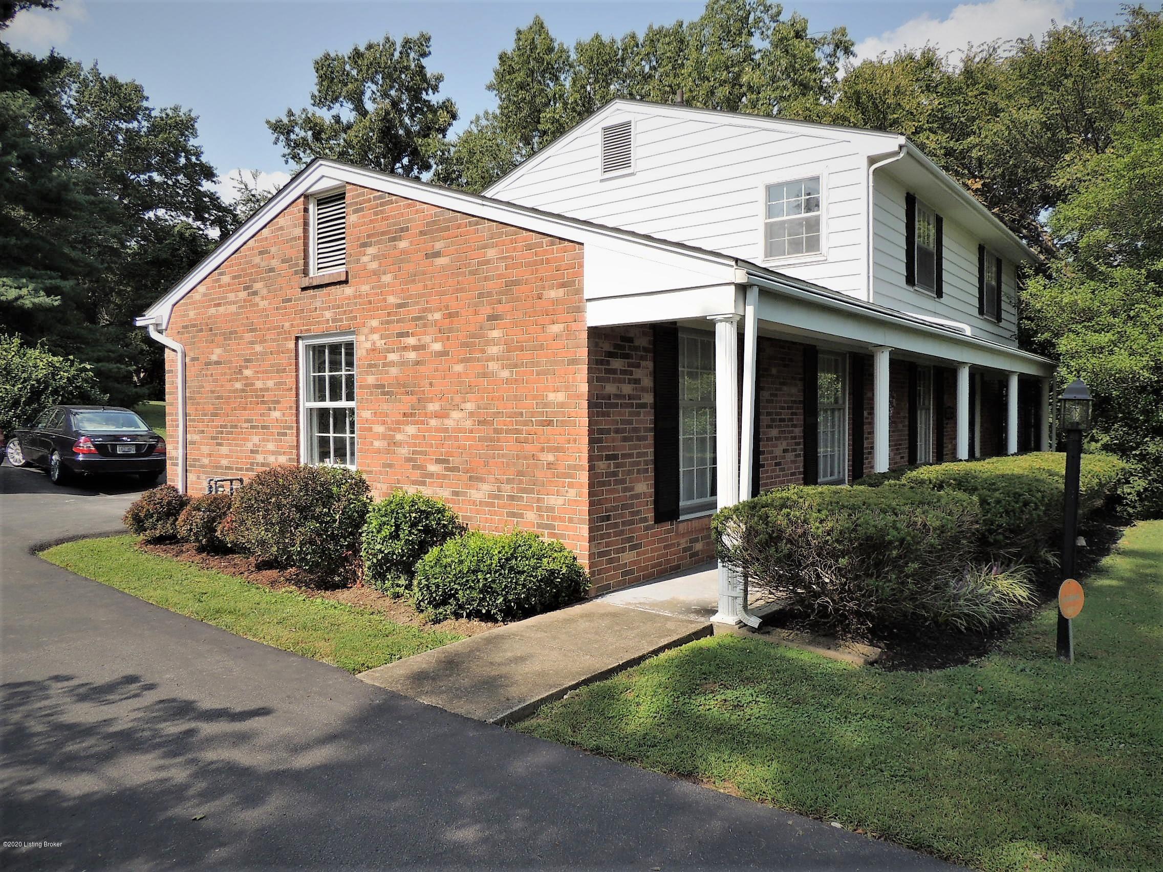 2811 Timber Hill Road Louisville, KY 40214 - Photo 3 of 68 DSCN0060 (2)