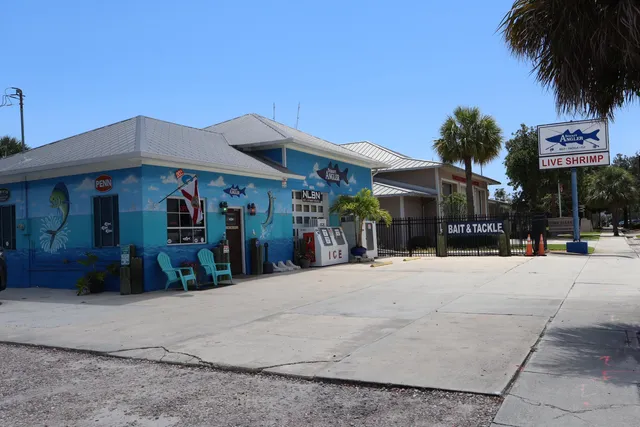 $600,000 | 4982 Southeast Railway Avenue, Stuart, FL 34997