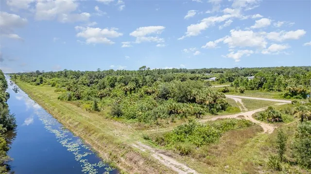$74,900 | 565 Naples Avenue South, Lehigh Acres, FL 33974