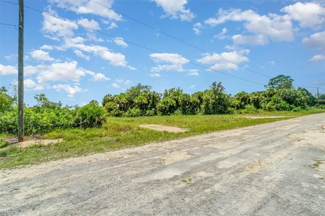 $74,900 | 565 Naples Avenue South, Lehigh Acres, FL 33974