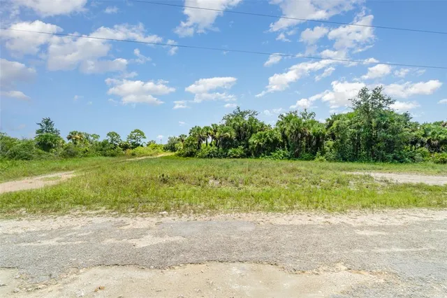 $74,900 | 565 Naples Avenue South, Lehigh Acres, FL 33974