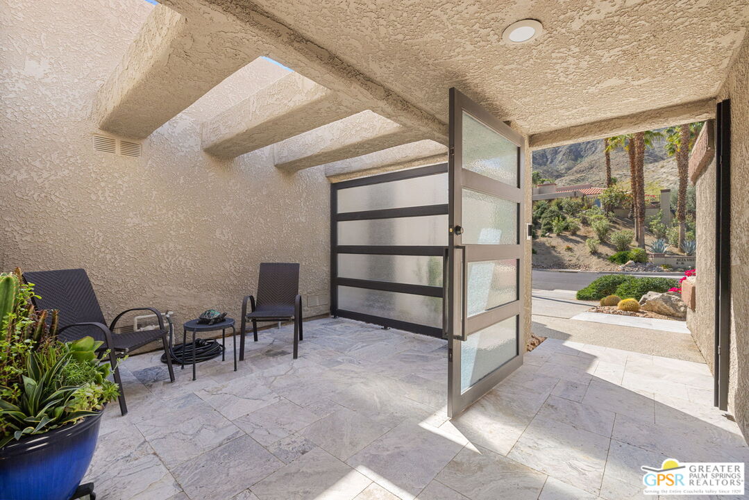 8 Alta Vista Rancho Mirage, CA 92270 - Photo 15 of 46