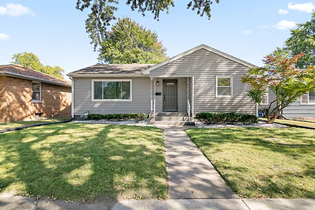 $199,900 | 1470 South 5th Avenue, Kankakee, IL 60901