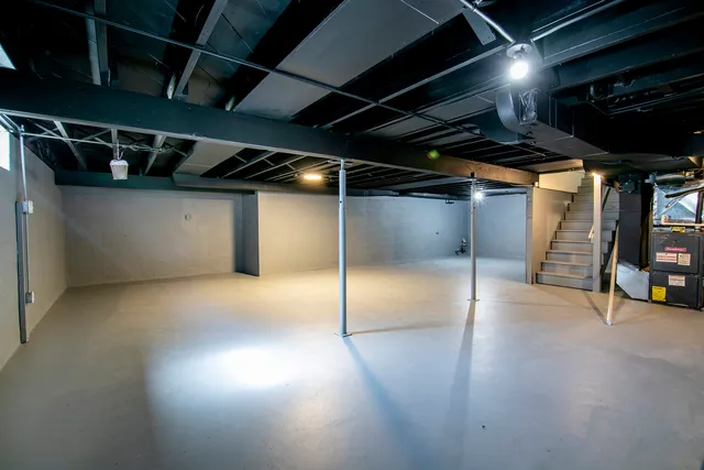 $199,900 | 1470 South 5th Avenue, Kankakee, IL 60901