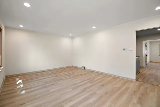 $199,900 | 1470 South 5th Avenue, Kankakee, IL 60901