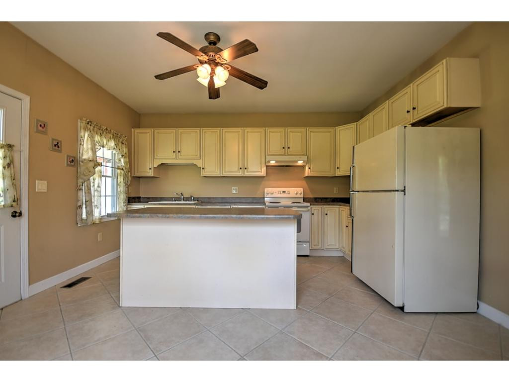 5909 Orebank Road Kingsport, TN 37664 - Photo 8 of 35 Photo 8