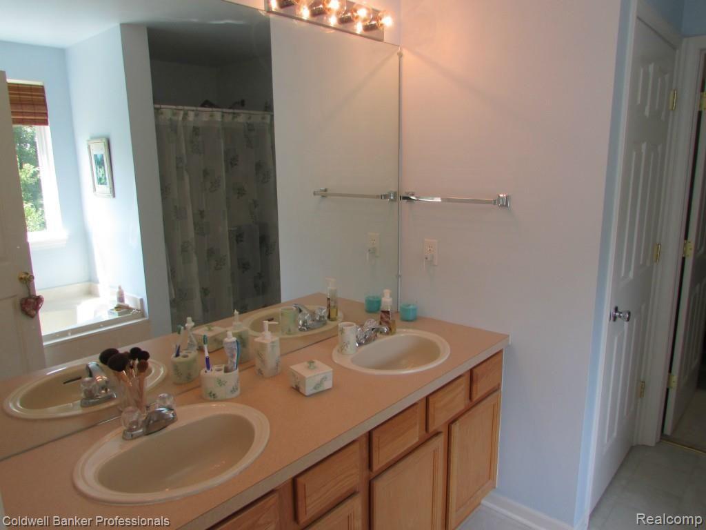 428 Otter Run Road Holly, MI 48442 - Photo 35 of 43