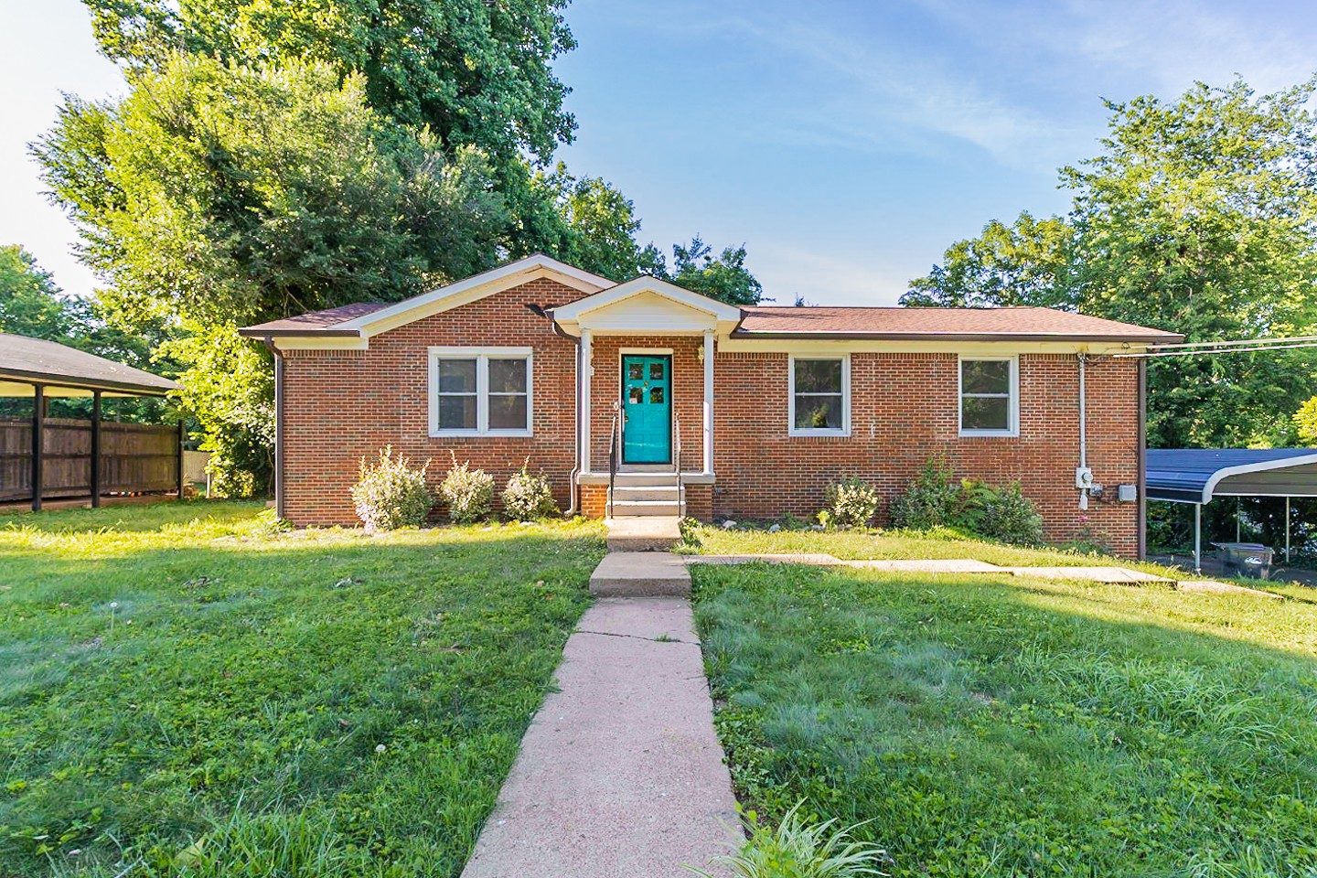212 Hampton Road Columbia, TN 38401 - Photo 2 of 29 Gallery Image 2