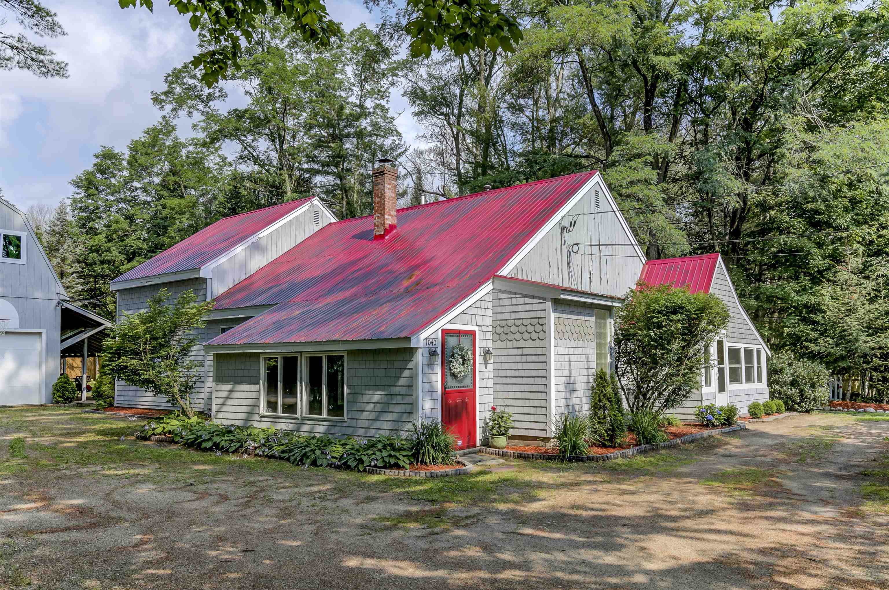 1040 West Side Road North Conway, NH 03860 - Photo 1 of 38
