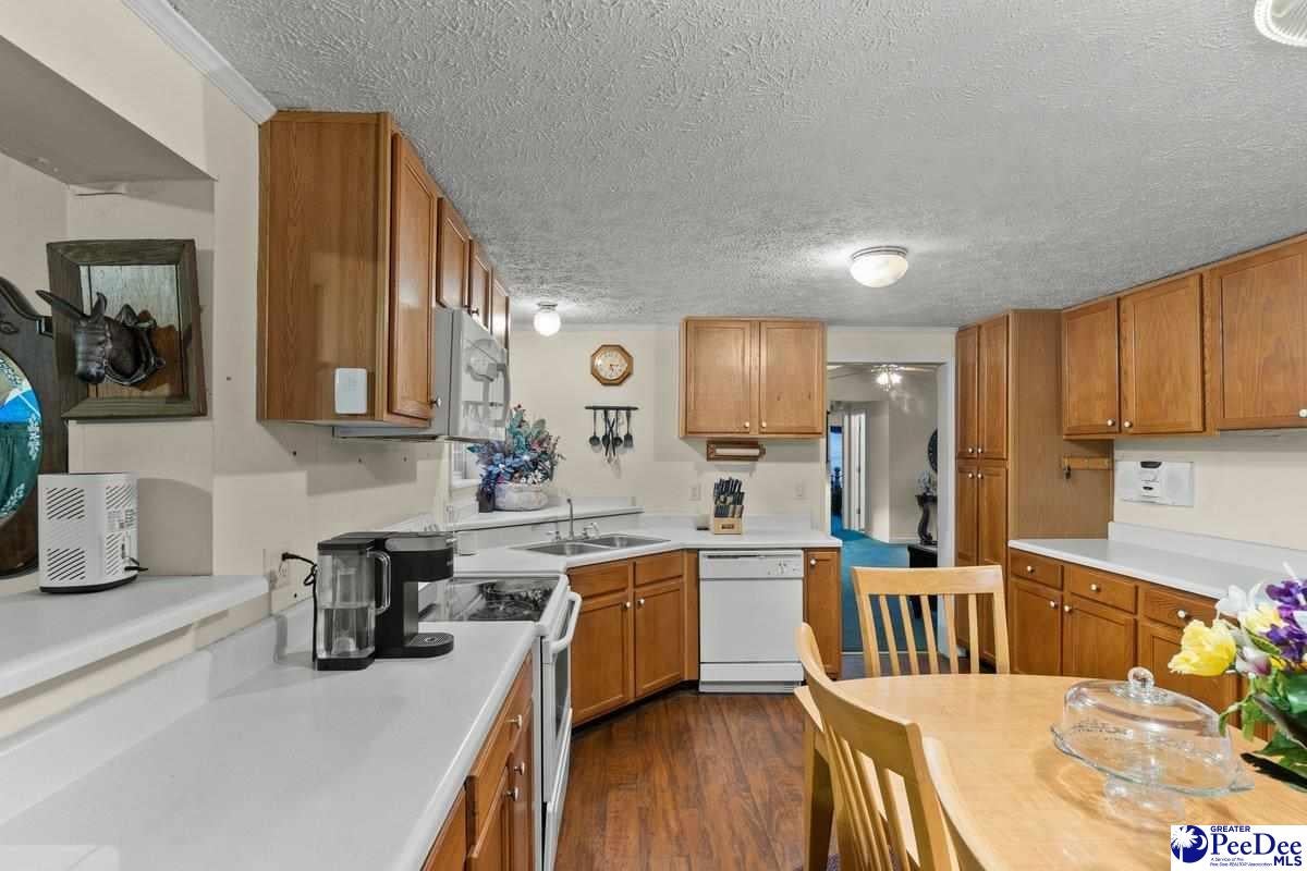 214 East Legette Road Marion, SC 29571 - Photo 10 of 36 Gallery Image 10