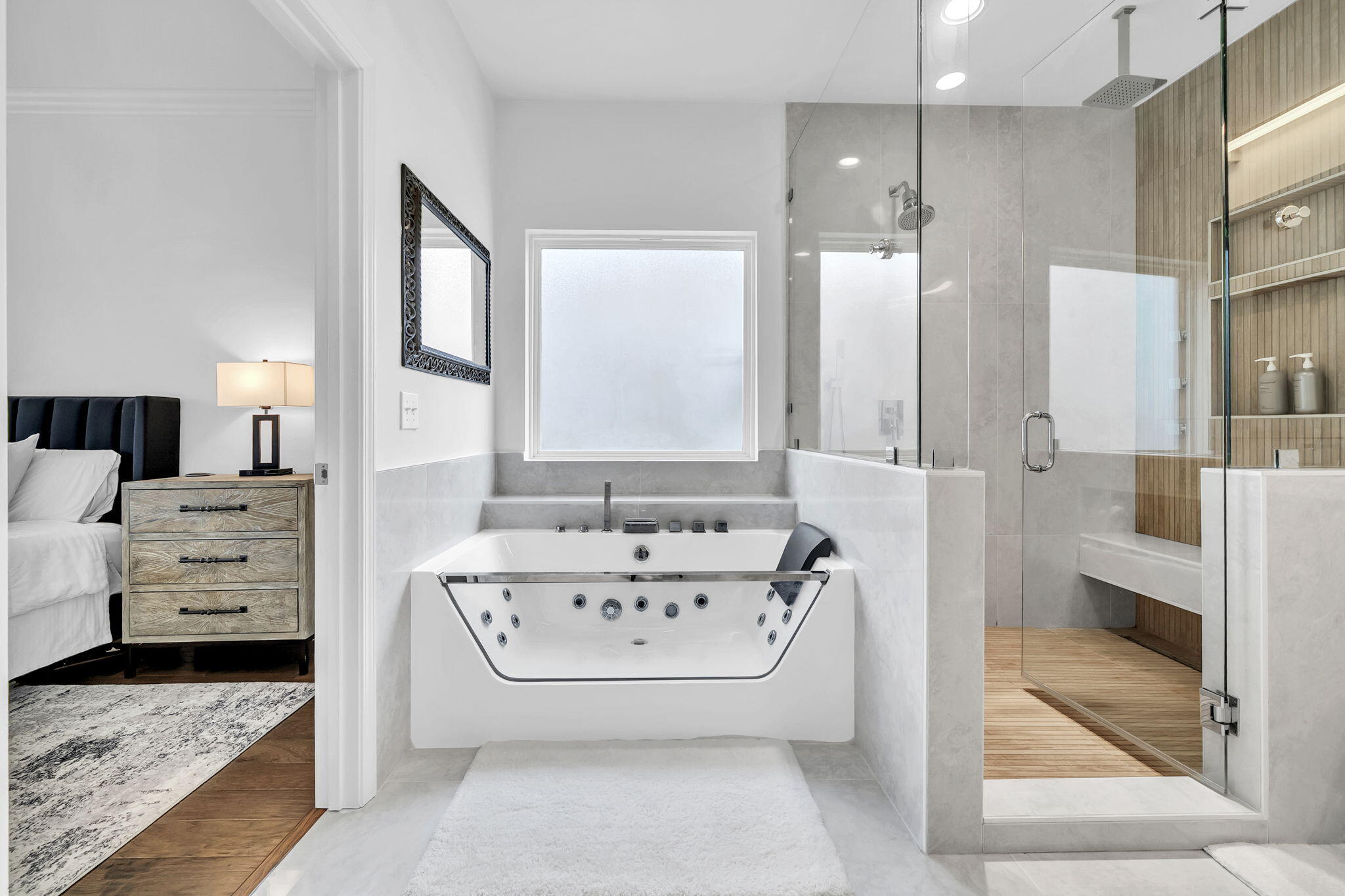 106 Mary Ellen Way Freeport, FL 32439 - Photo 24 of 79 Jacuzzi tub and