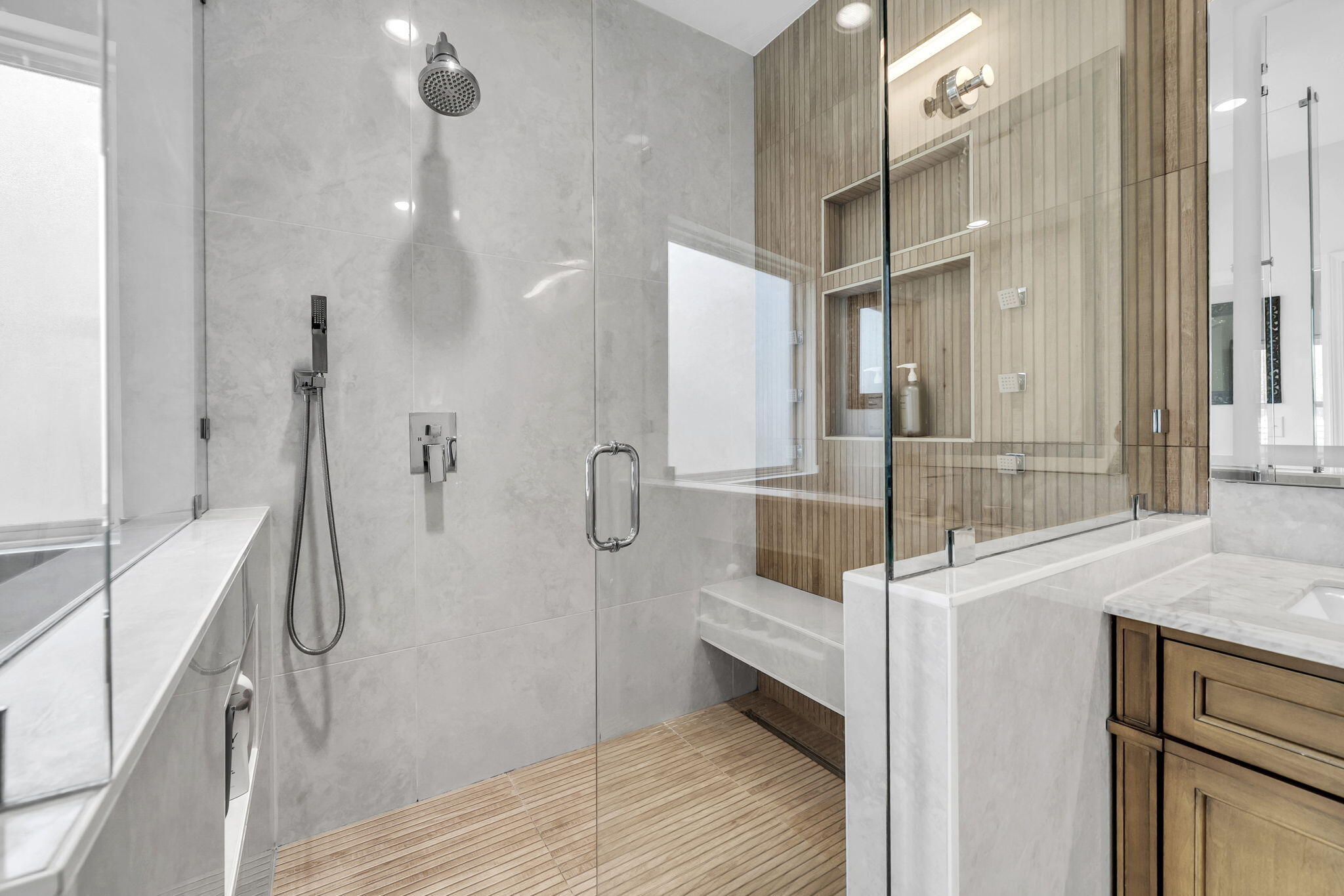 106 Mary Ellen Way Freeport, FL 32439 - Photo 25 of 79 Huge walk-in Shower