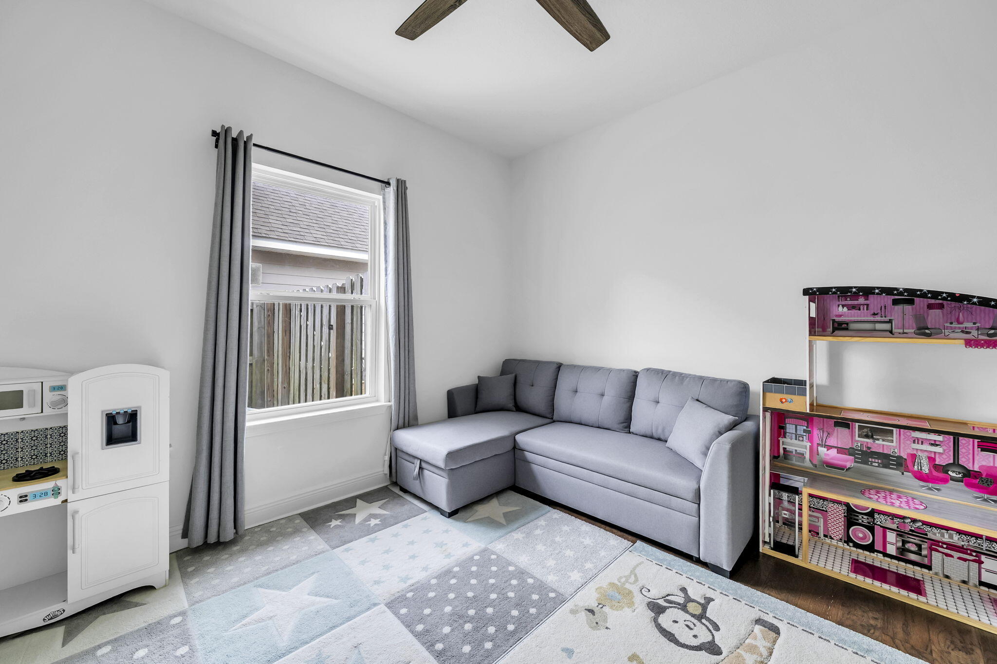 106 Mary Ellen Way Freeport, FL 32439 - Photo 33 of 79 right side bdrm