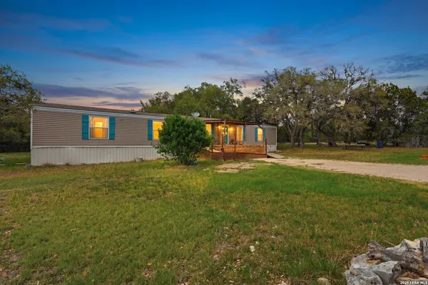 $415,000 | 169 Oak Hollow Drive, Pipe Creek, TX 78063