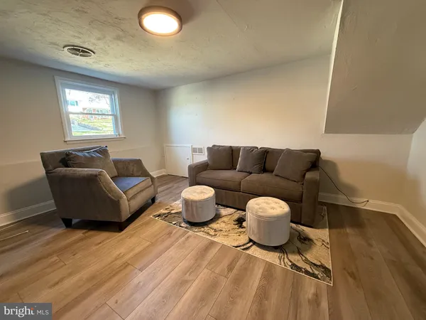 $3,500 | 331 Candlewood Road, Broomall, PA 19008