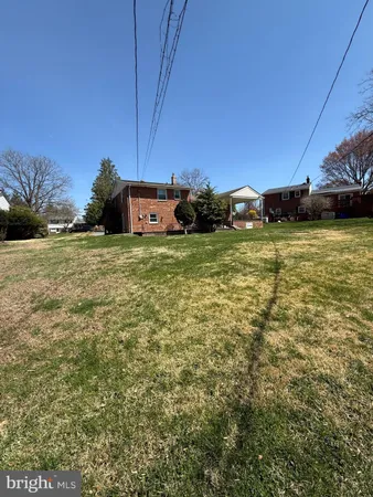 $3,500 | 331 Candlewood Road, Broomall, PA 19008