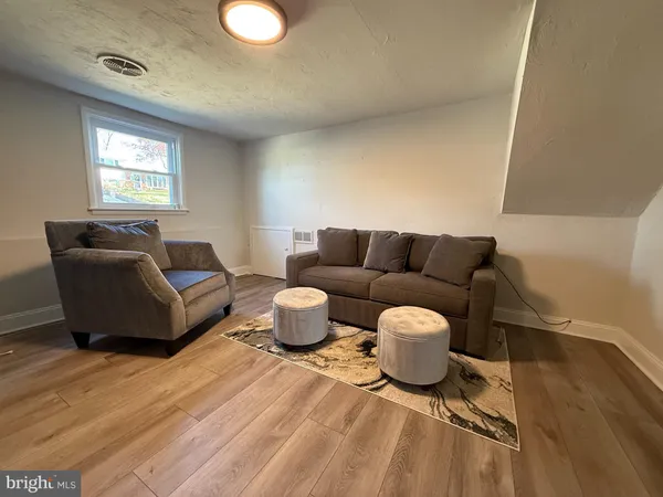 $3,500 | 331 Candlewood Road, Broomall, PA 19008