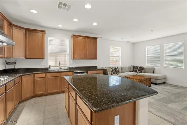 $2,500 | 2 Corte Belleza, Henderson, NV 89011