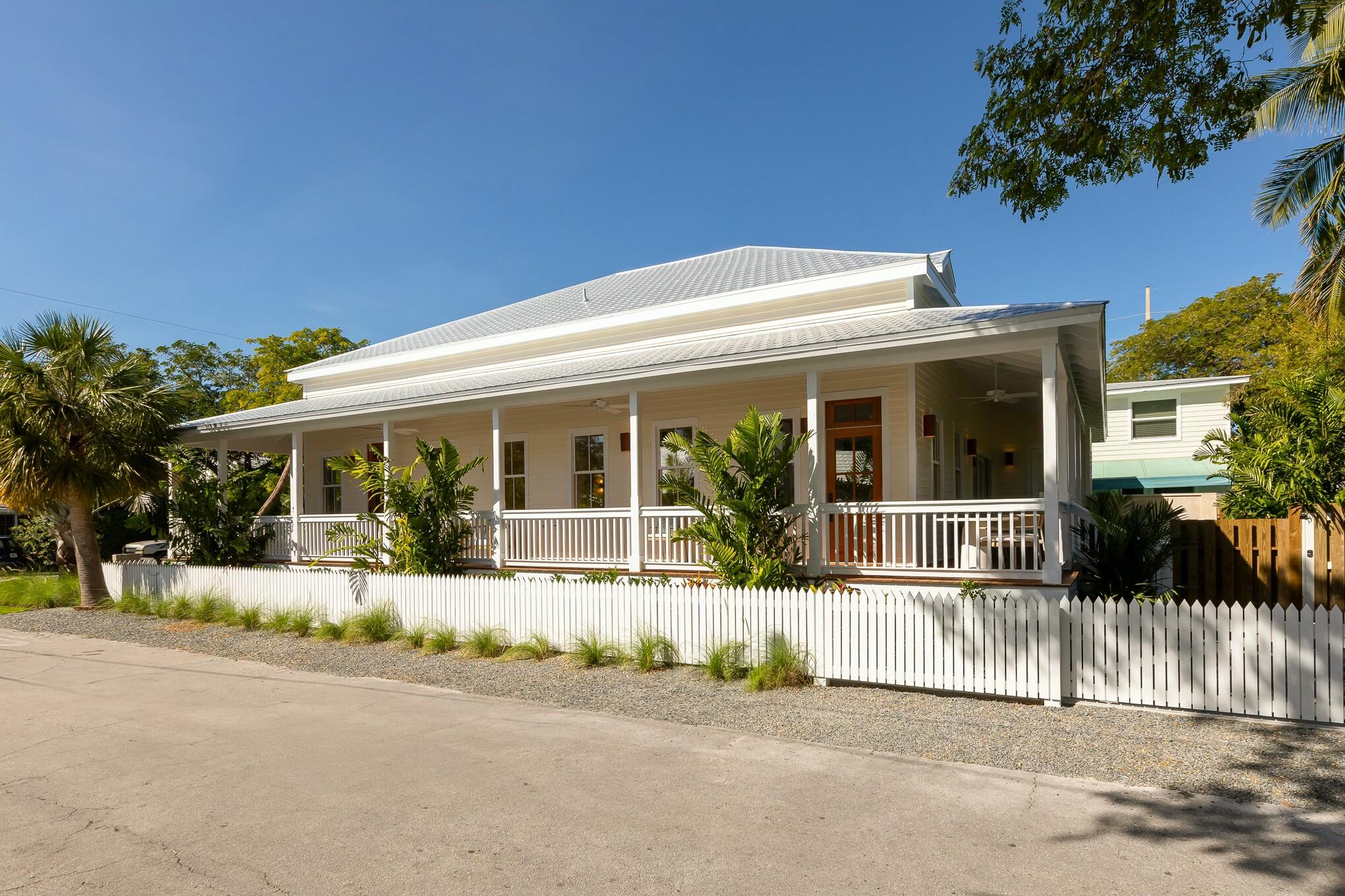 1311 Grinnell Street Key West, FL 33040 - Photo 10 of 63 tempImage3aZJpb