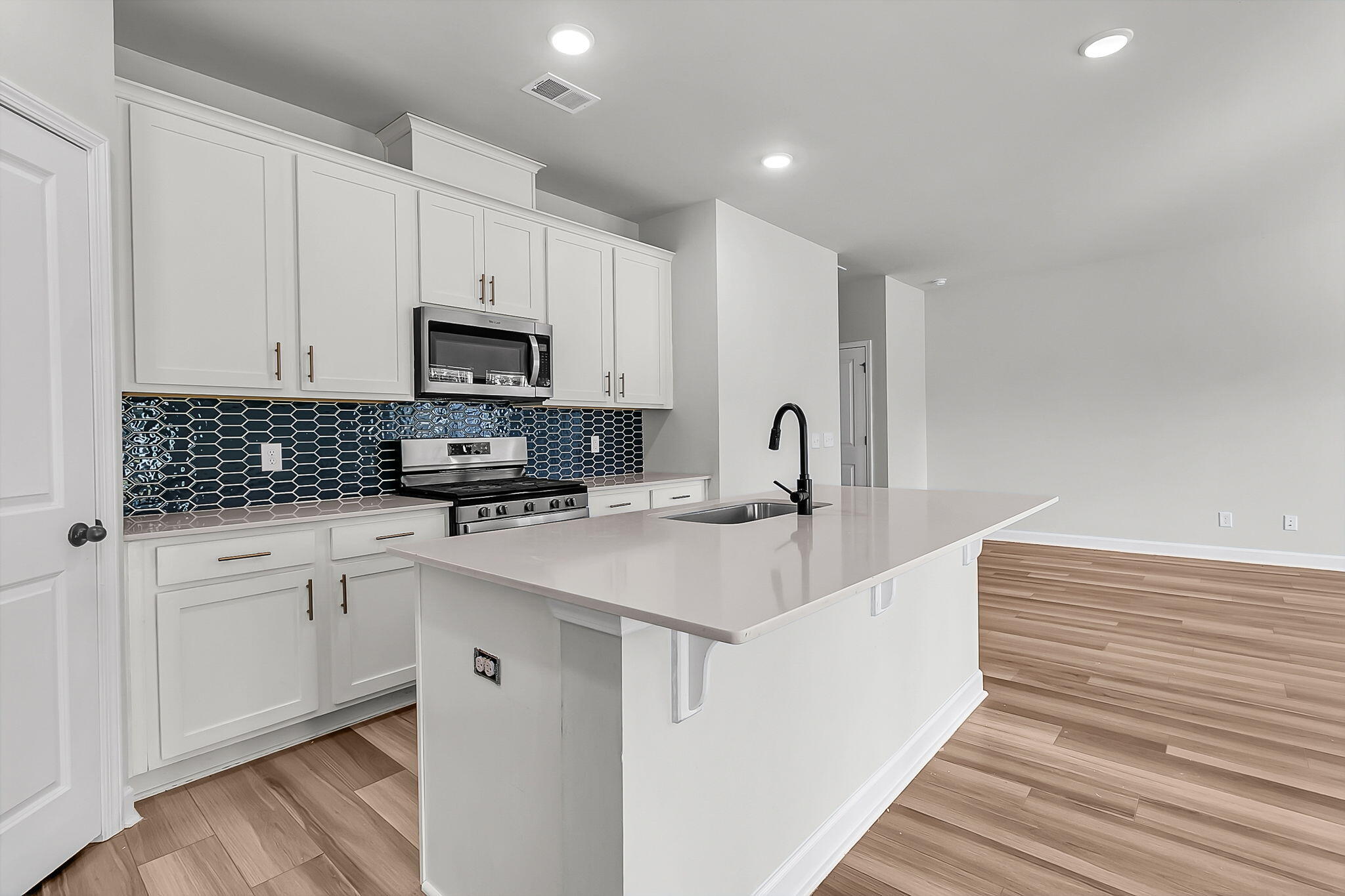 247 Lucca Drive Summerville, SC 29486 - Photo 13 of 51 CREM - 247 Lucca Dr-39