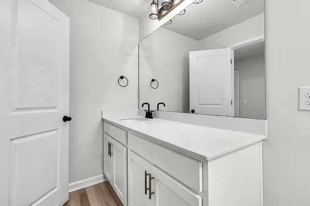 $2,600 | 247 Lucca Drive, Summerville, SC 29486