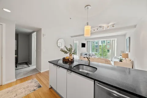 $799,000 | 2 Earhart Street, Unit 308, Cambridge, MA 02141