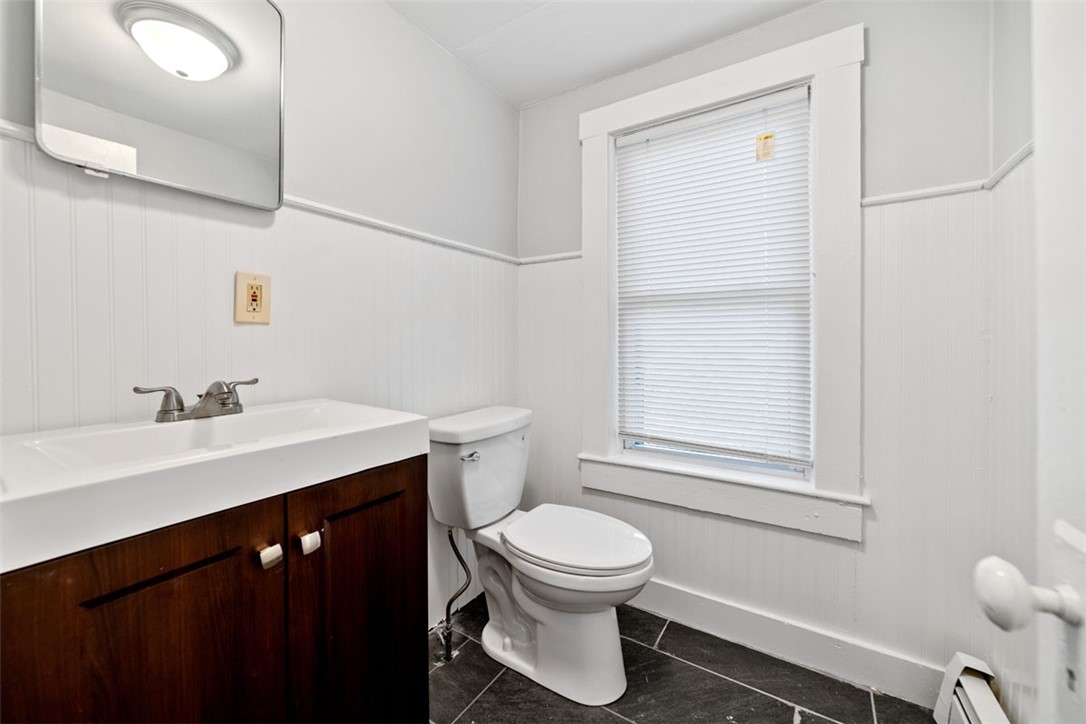 2856 West Shore Road Warwick, RI 02886 - Photo 13 of 24