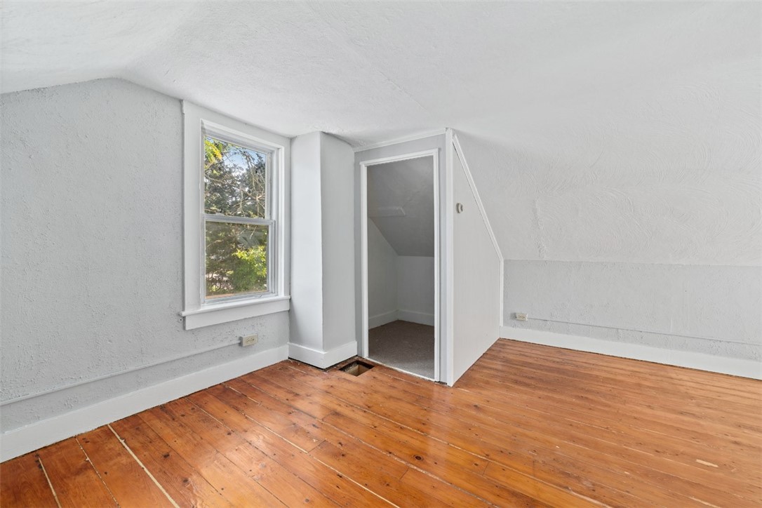2856 West Shore Road Warwick, RI 02886 - Photo 16 of 24