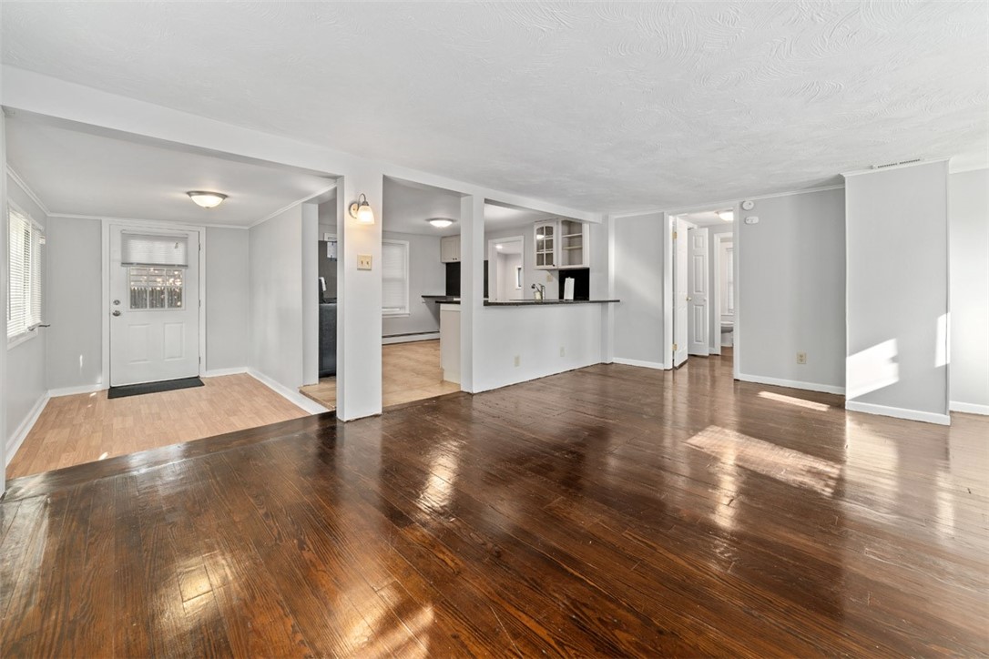 2856 West Shore Road Warwick, RI 02886 - Photo 4 of 24