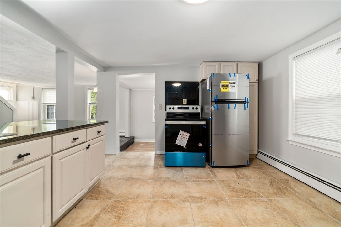 2856 West Shore Road Warwick, RI 02886 - Photo 7 of 24