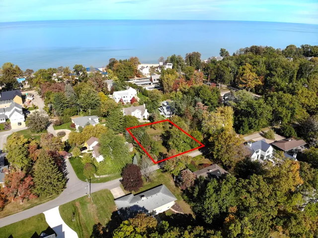 $995,000 | 11653 Prospect Drive, New Buffalo, MI 49117