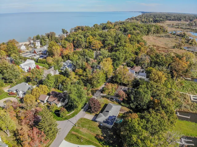 $995,000 | 11653 Prospect Drive, New Buffalo, MI 49117