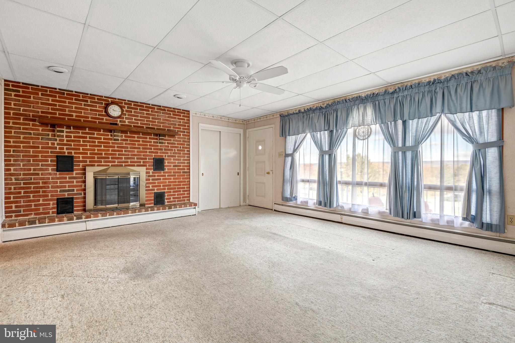 161 Lewis Road Annville, PA 17003 - Photo 5 of 42 Natural light abounds in the spacious living room