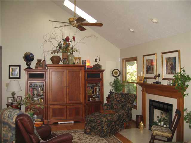 3699 Curve Road Delaware, OH 43015 - Photo 9 of 18