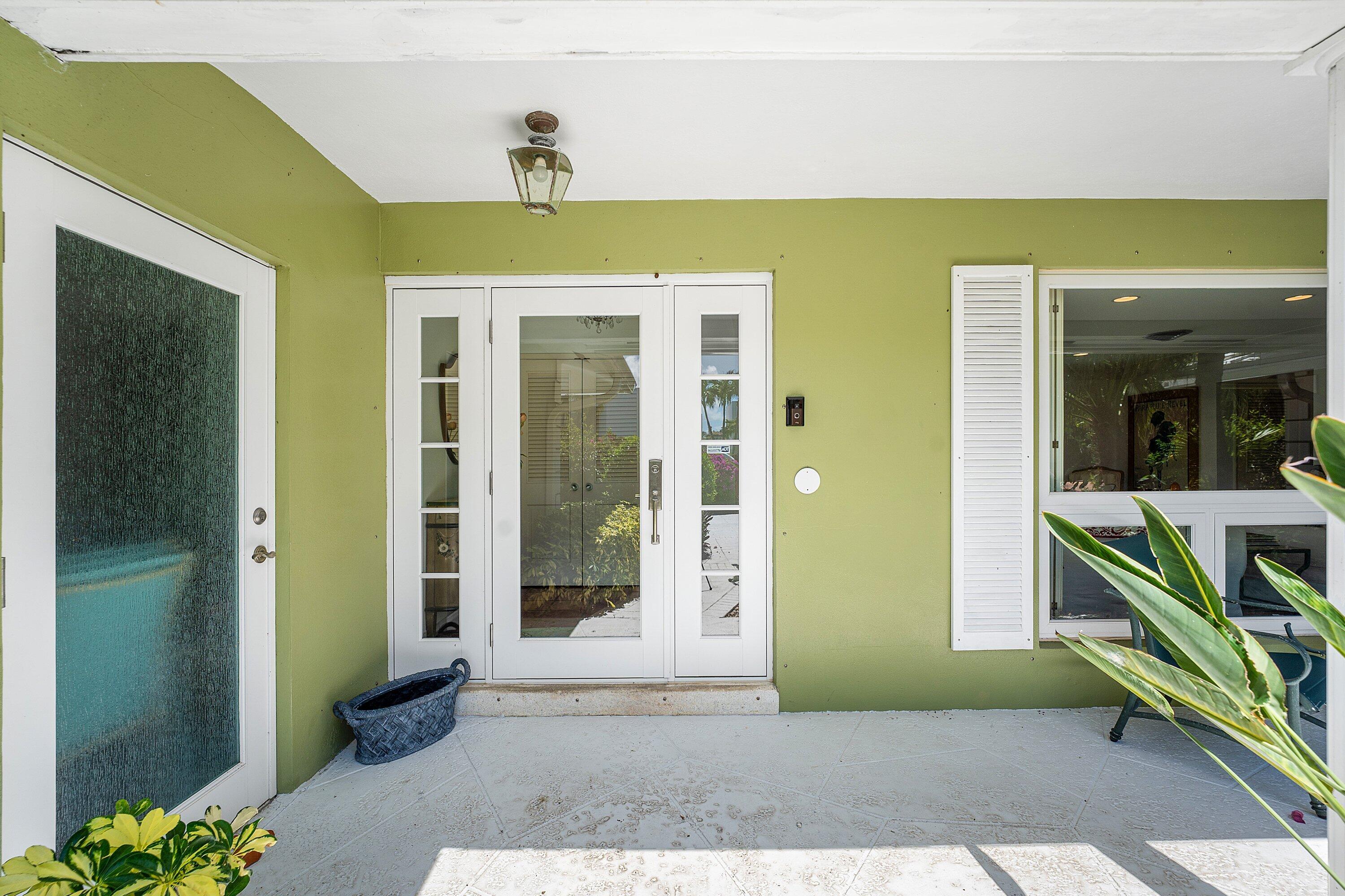 1350 Spanish River Road Boca Raton, FL 33432 - Photo 4 of 58 005-1350SpanishRiverRoad-BocaRaton-FL-33