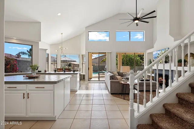 $10,000 | 1125 East Irma Lane, Phoenix, AZ 85024