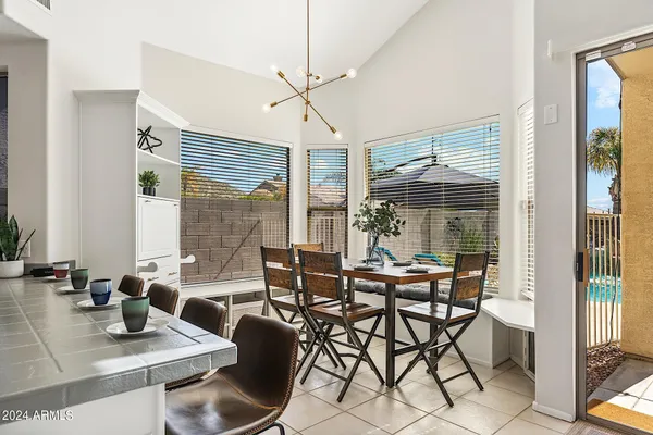 $10,000 | 1125 East Irma Lane, Phoenix, AZ 85024